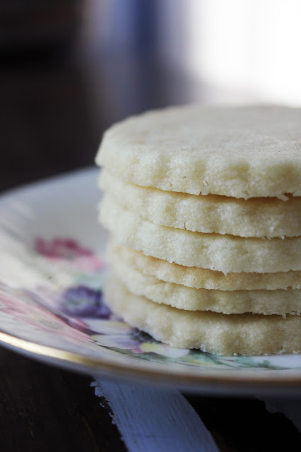 Recipe for Shortbread Cookies by freshfromthe.com.