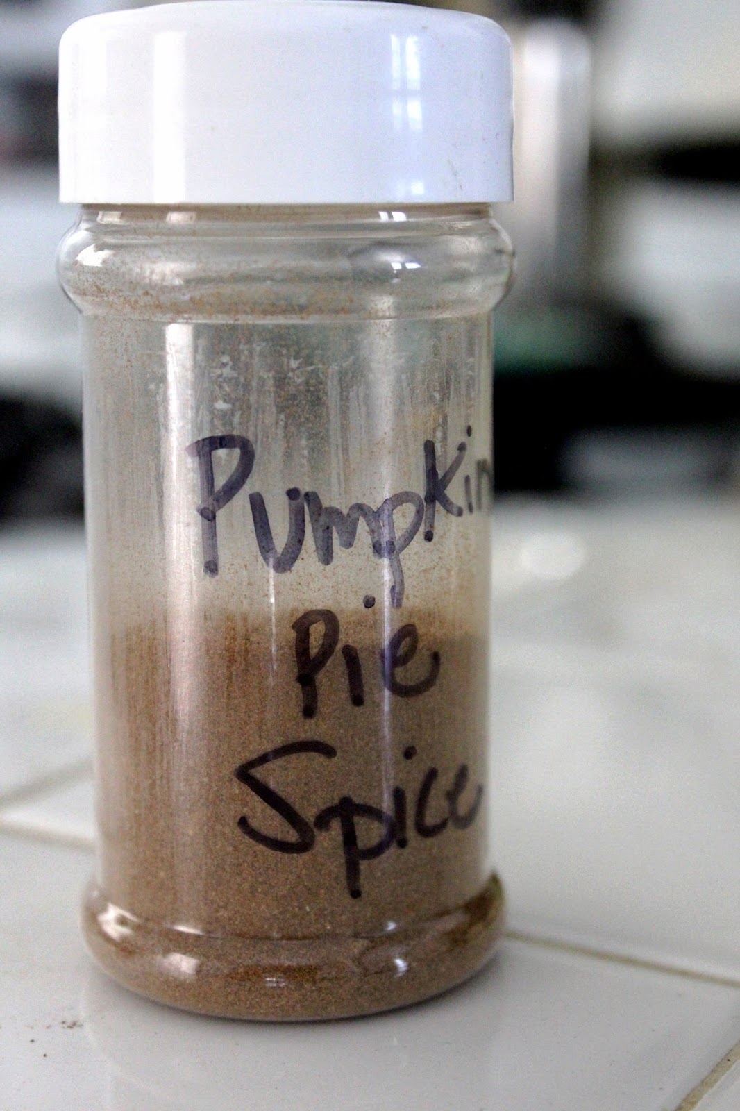 How to Make your Own Pumpkin Pie Spice by freshfromthe.com