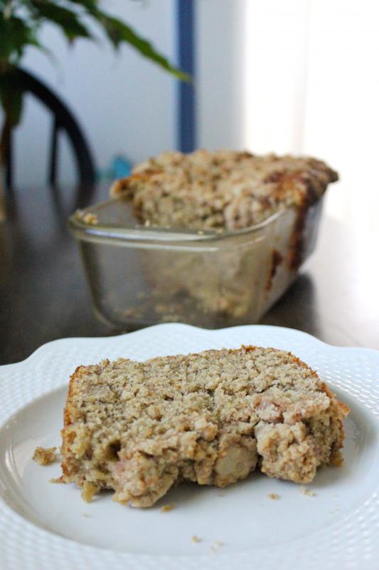 Recipe for Cinnamon Banana Bread with Crumble Topping by freshfromthe.com