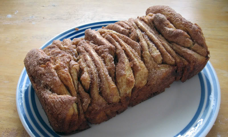 http://www.freshfromthe.com/2011/04/oven-cinnamon-sugar-pull-apart-bread.html