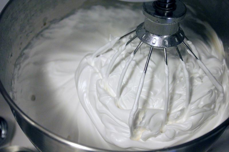 Homemade Marshmallow Creme by freshfromthe.com