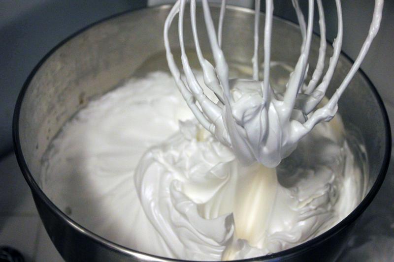 Homemade Marshmallow Creme by freshfromthe.com