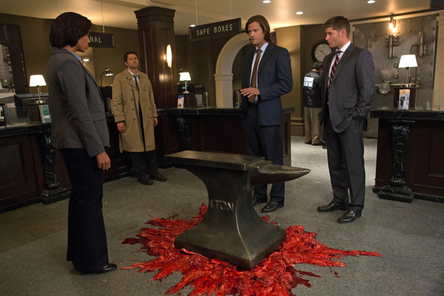 Recap/review of Supernatural 8x08 "Hunteri Heroici" by freshfromthe.com