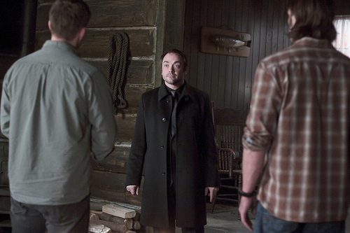 Recap/review of Supernatural 7x22 "There Will Be Blood" by freshfromthe.com