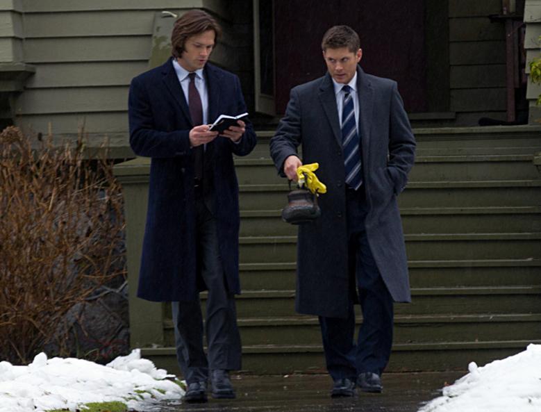 Recap/review of Supernatural 7x16 "Out with the Old" by freshfromthe.com